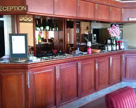 Domaine De La Brevenne Hotel Bessenay