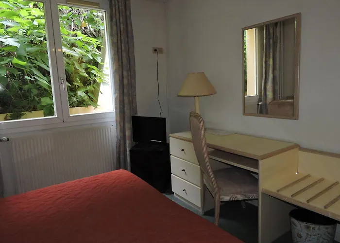 Domaine De La Brevenne 3* Bessenay